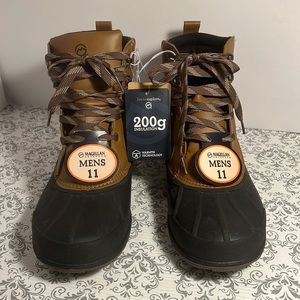 NWT -Men’s Size 11D Magellan Insulated Boots